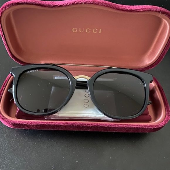 GUCCI Square-frame sunglasses - Picture 1 of 5